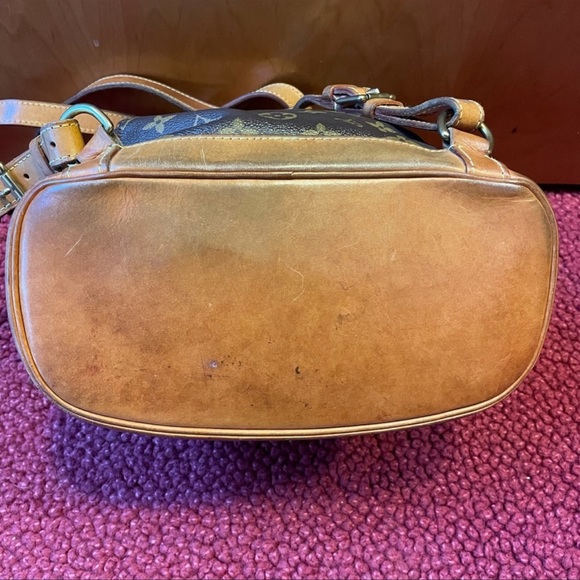 Louis Vuitton - Picture 5 of 5